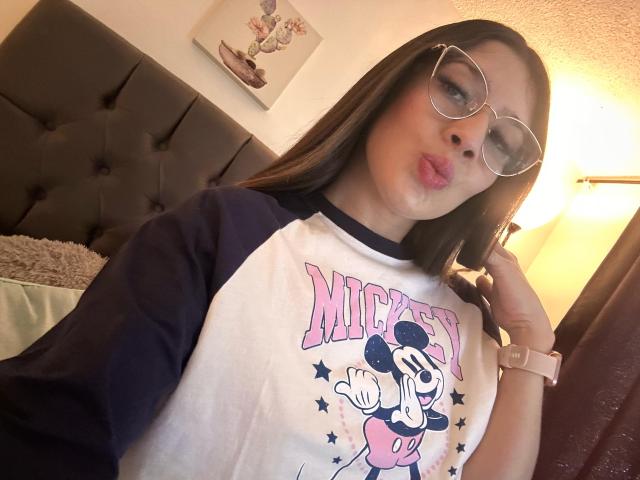EmmaLombardi - Live sex cam - 25063709