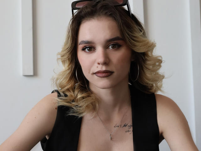 EmelyHailey - Sexe cam en vivo - 25064645