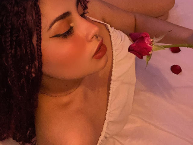 SweetSolei - Live sex cam - 25068609