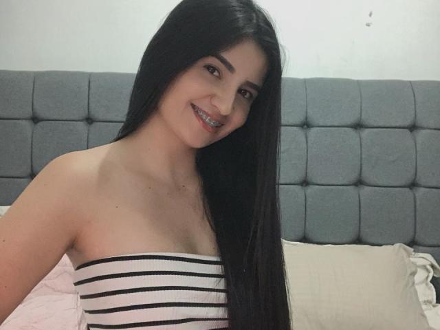 MiaSmithj - Sexe cam en vivo - 25070037