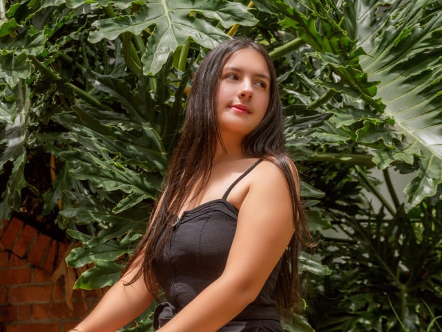 EmilyCoral - Live sexe cam - 25073213