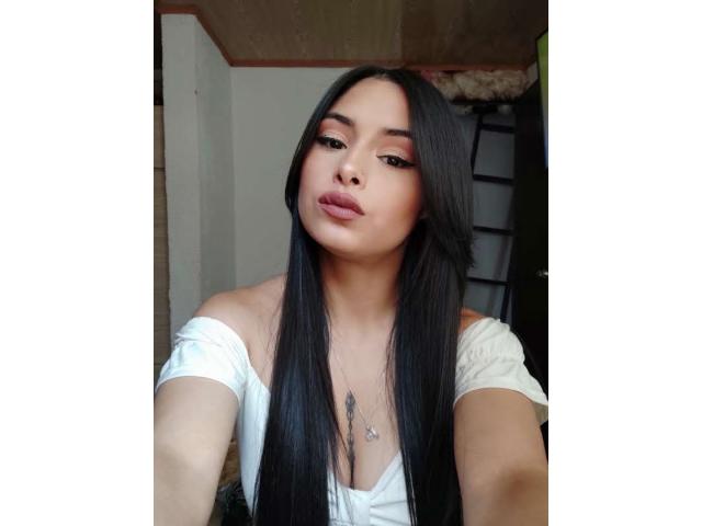 EmilyVv - Live sex cam - 25075717