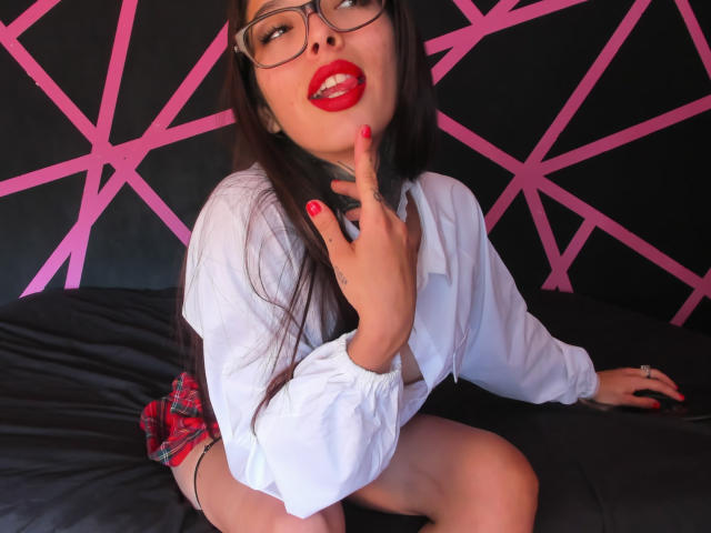 KatieSantana - Live porn &amp; sex cam - 25077097