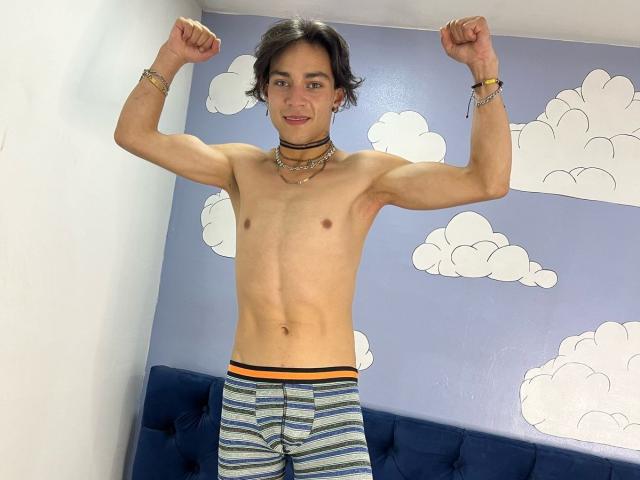 JhonAdrians - Live sex cam - 25086697