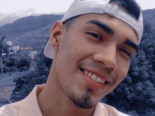 MikaelSunshine - Sexe cam en vivo - 25090053