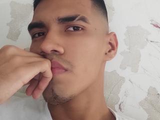 MikaelSunshine - Sexe cam en vivo - 25090081