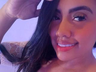 AnnieAlessio - Live sex cam - 25093829