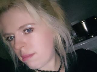 CharleSugar - Live sex cam - 25095745