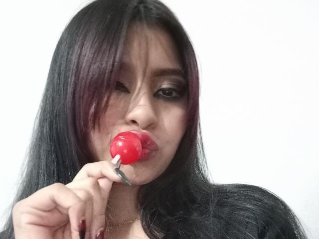 EmmaaRodriguez - Sexe cam en vivo - 25096801