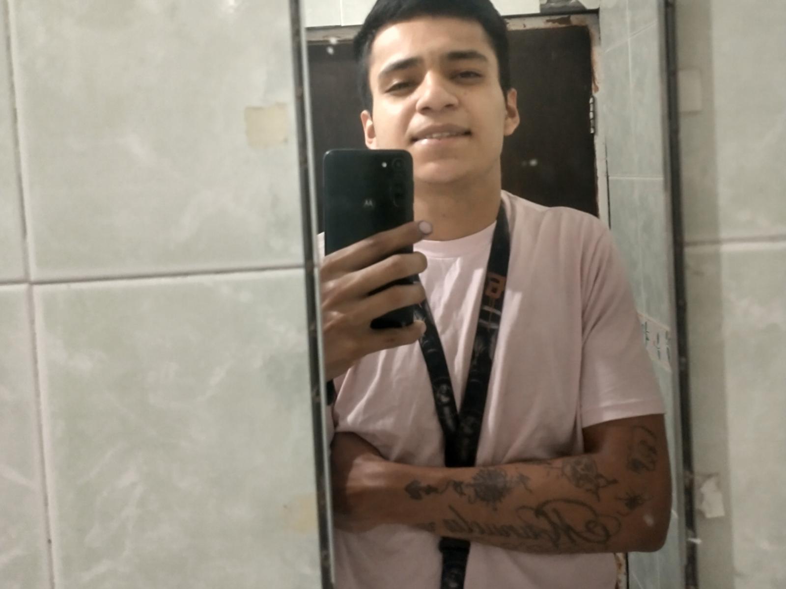 AngeloHott69 - Live Sex Cam - 25097141