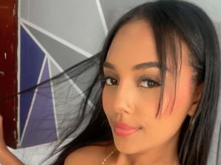 MissCharlotts - Live Sex Cam - 25097909