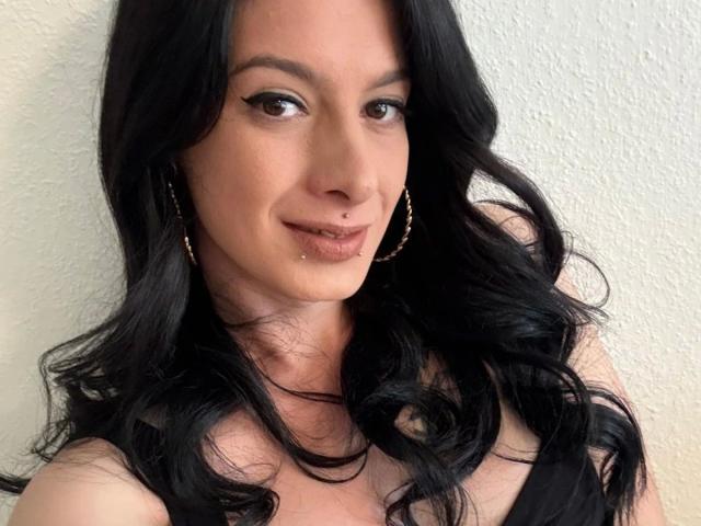 Larissa-TS-hot - Live Sex Cam - 25099353