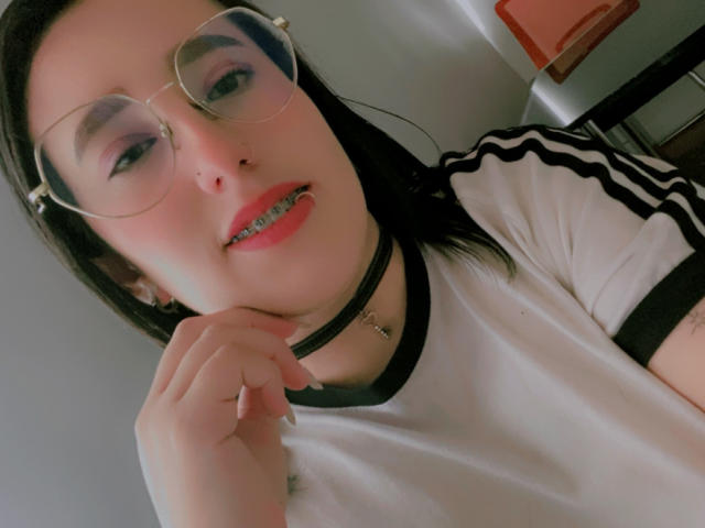 NatalieHarris - Live Sex Cam - 25099585