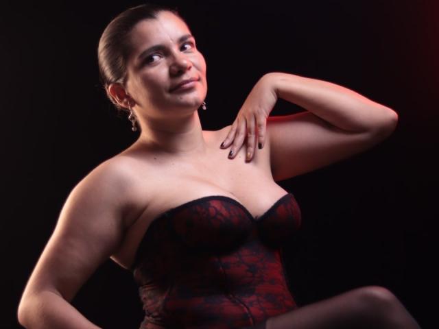 BulmaHot - сексуальная веб-камера в реальном времени - 25100761