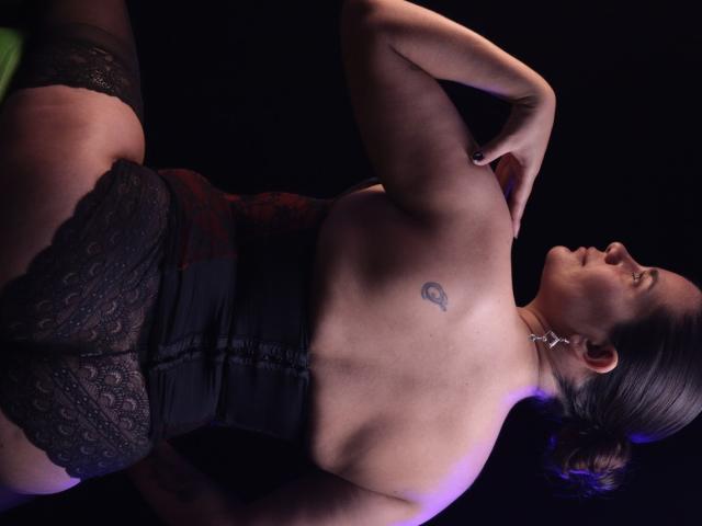 BulmaHot - Live sex cam - 25100793