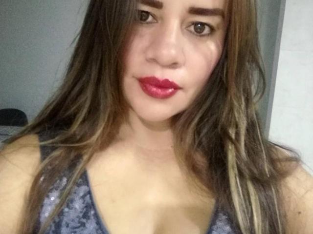 CharllotI - Live porn &amp; sex cam - 25100817