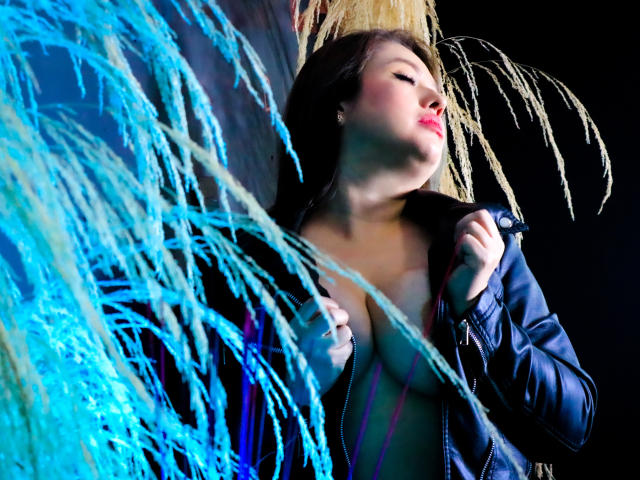 AntonellaRiquel - Live porn &amp; sex cam - 25102545