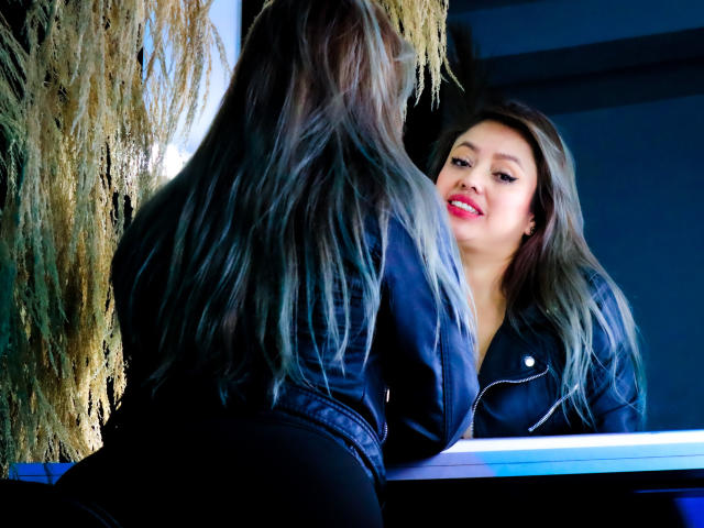 AntonellaRiquel - Live sexe cam - 25102549