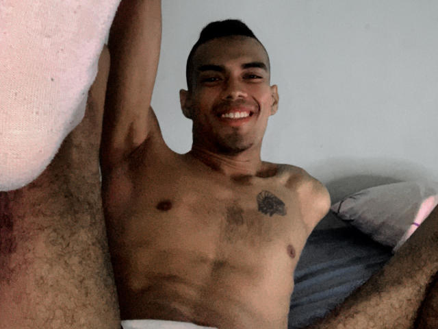 MikaelSunshine - Live Sex Cam - 25103757