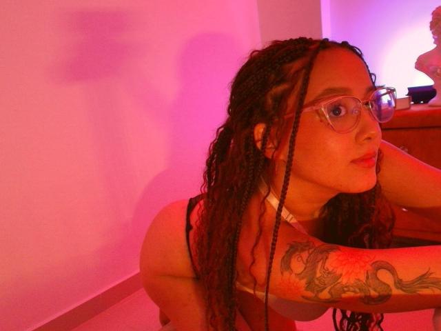 SofiaBrowm - Live porn &amp; sex cam - 25105137