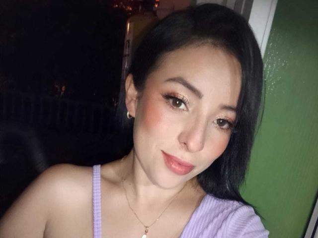 DanielleAdams - Live sexe cam - 25110373