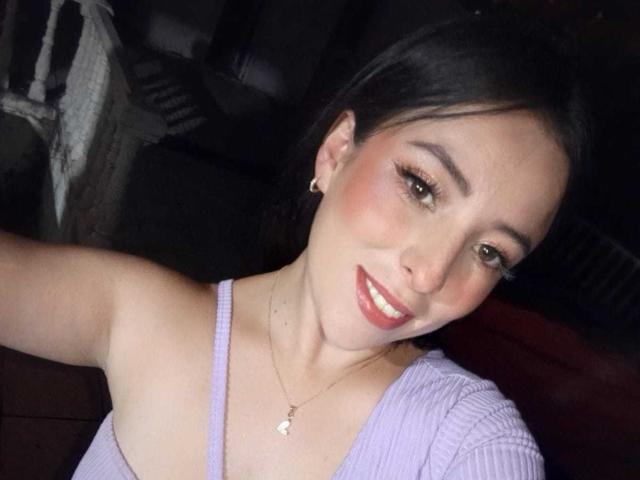 DanielleAdams - Live porn &amp; sex cam - 25110377