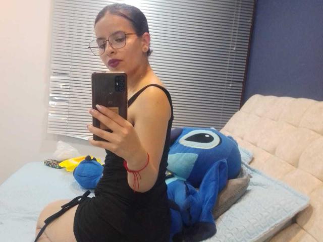 JuliaWaine - Live sex cam - 25116497