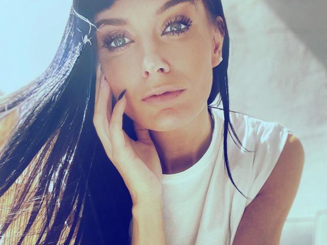 minnieme-hot - Live sexe cam - 25118569
