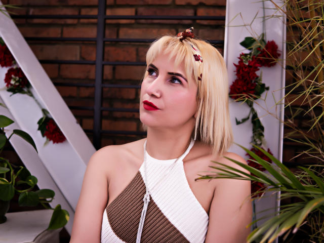 GiuliaAddams - сексуальная веб-камера в реальном времени - 25120633