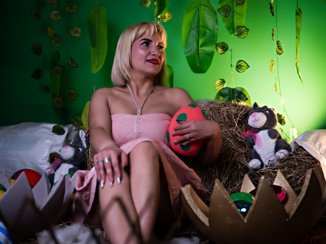 GiuliaAddams - Sexe cam en vivo - 25120641