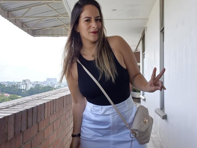 RousseMelinda - Live Sex Cam - 25121069