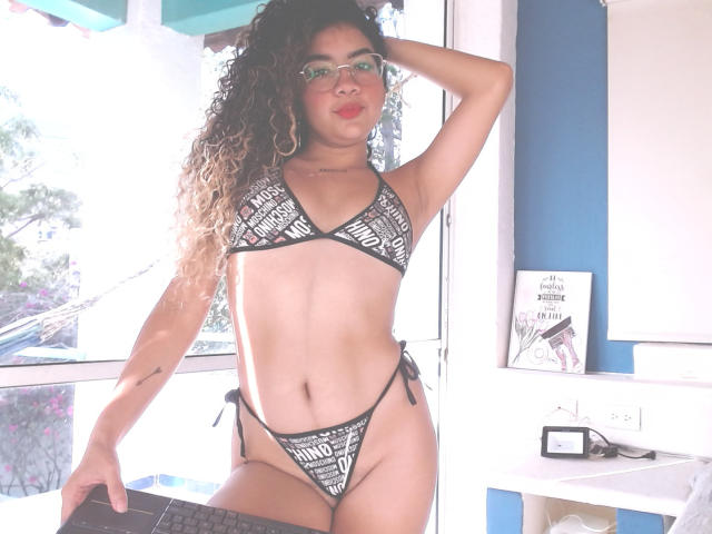 LizzaTaila - Sexe cam en vivo - 25130189