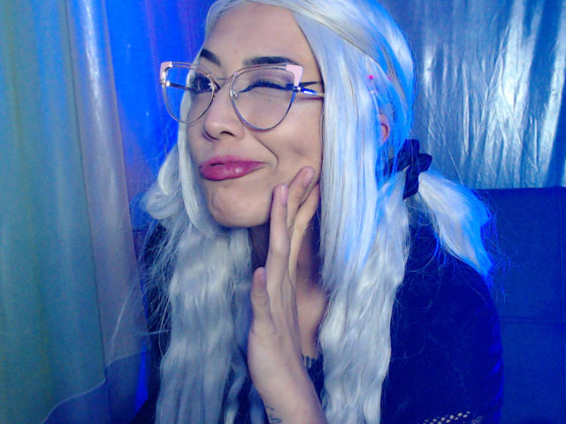 AlicePhantom - Live Sex Cam - 25131681