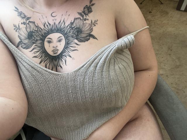 DiLaria - Live Sex Cam - 25136661