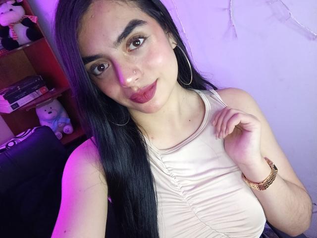 EmaRosee - Live porn &amp; sex cam - 25137833