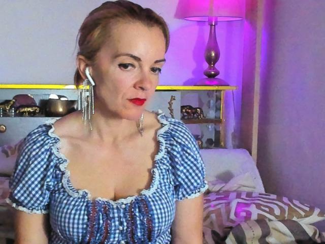 KateRouge - Live Sex Cam - 25144177