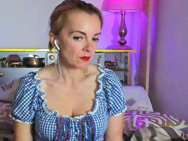 KateRouge - Sexe cam en vivo - 25144185