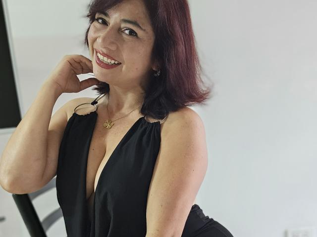 AlessiaRed - Live porn &amp; sex cam - 25144585