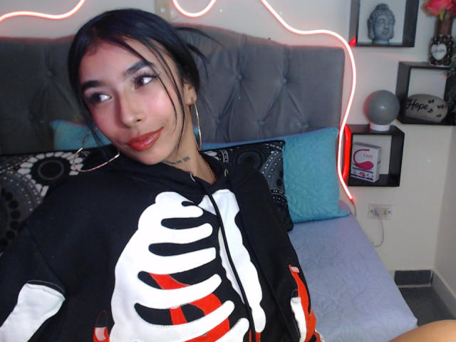 MaddyParker - Live Sex Cam - 25145681