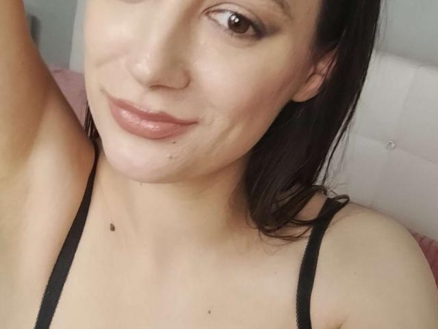 JuliaHuntis - Live sexe cam - 25146333