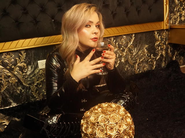 VictoriiaGray - Live porn &amp; sex cam - 25155137