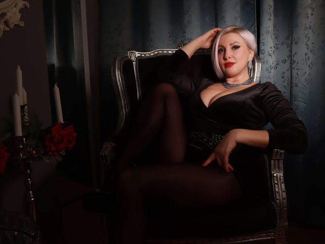 NicoleDomme - Live sex cam - 25156261