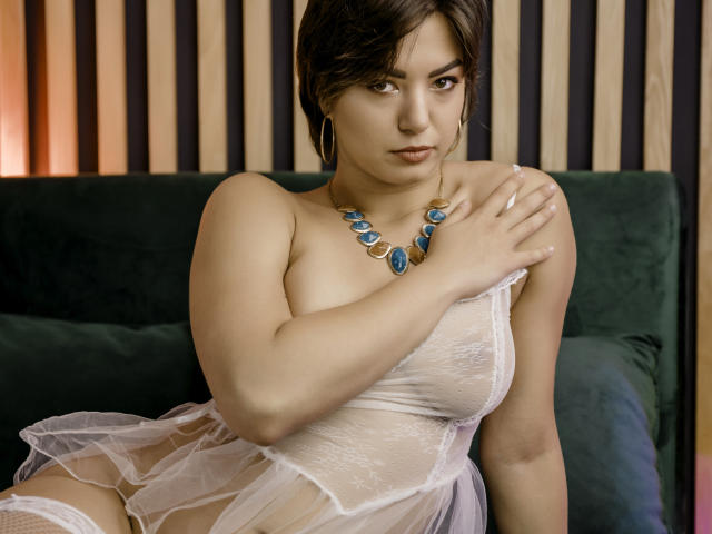 MonicaLuiso - Live sexe cam - 25156385