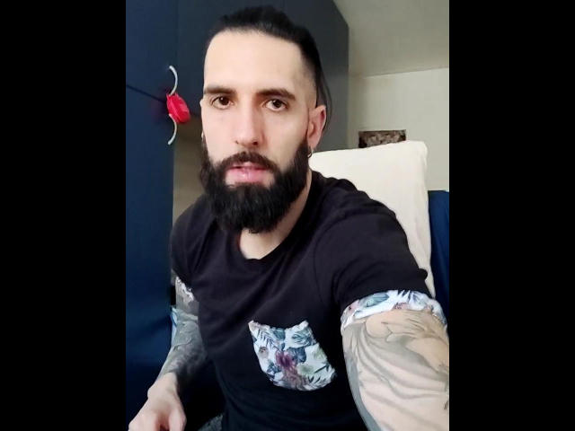 GioelHot69 - Live Sex Cam - 25160657