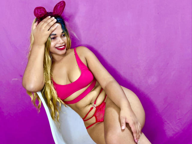 ChocolatAuLaitt - Live Sex Cam - 25163149