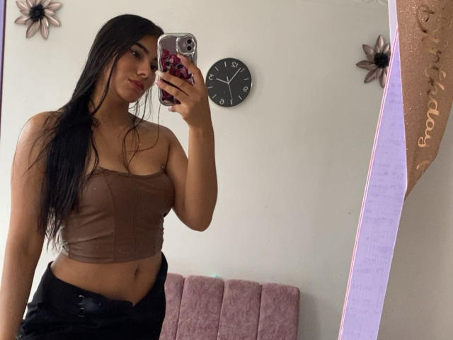 AbbyKey - Élő pornó és szexkamera - 25163565