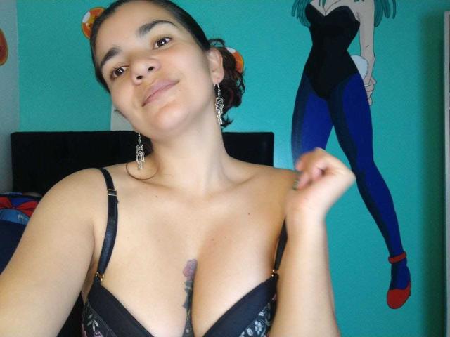 BulmaHot - Live porn &amp; sex cam - 25167249