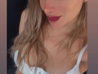 ArianaLu - Live porn & sex cam - 25171409