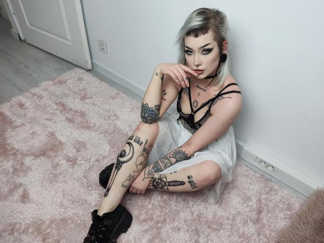 VivianDominant - Live Sex Cam - 25174497