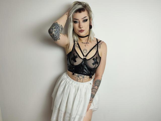 VivianDominant - Live Sex Cam - 25174501